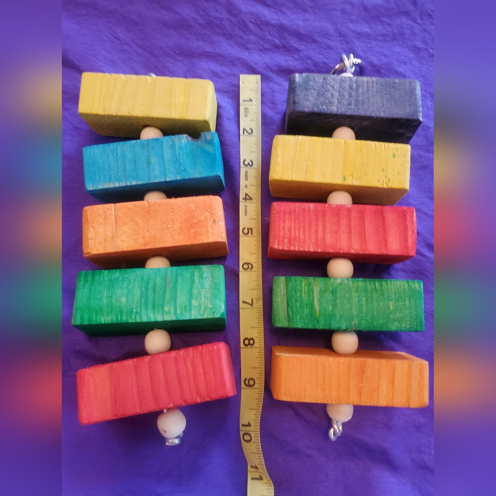 2 piece Large bird parrot wood block hanging macaw African grey cockatoo toy - Picture 3 of 3
